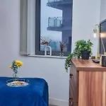 - 4 Beds - Balcony - Wifi - Yorksha