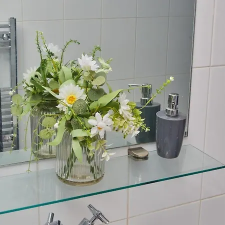 - 4 Beds - Balcony - Wifi - Yorksha לידס
