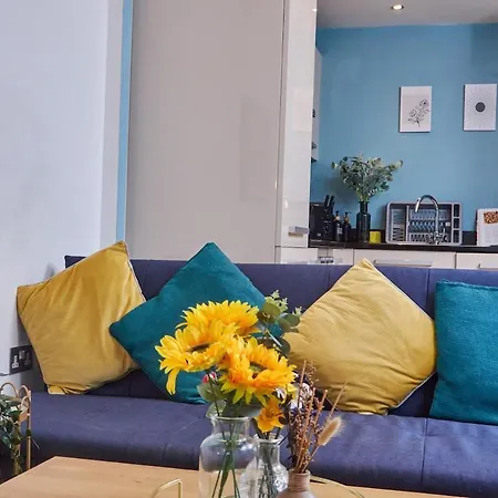 Leeds - 4 Beds - Balcony - Wifi - Yorksha Leeds (West Yorkshire)