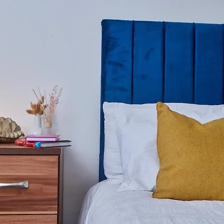 Leeds - 4 Beds - Balcony - Wifi - Yorksha *