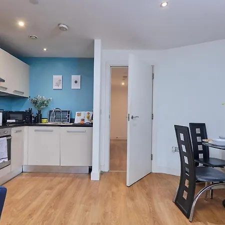 - 4 Beds - Balcony - Wifi - Yorksha